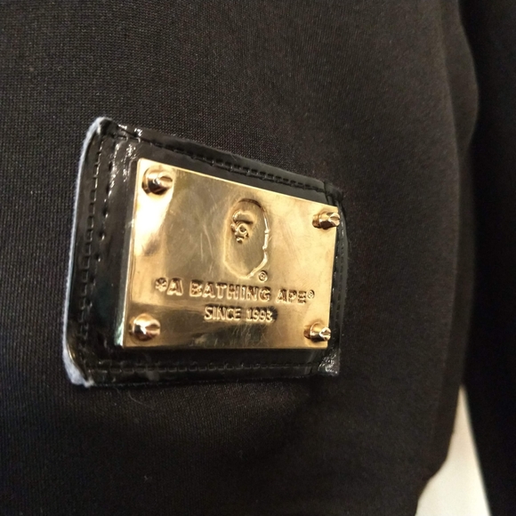 Bape Black & Gold Travis Scott Shark Sweatshirt - Picture 6 of 15